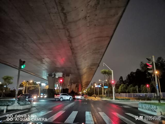 华为手机的超强夜景有多强？夜间行车拍摄，画面令人惊艳