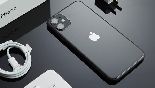 大降4100元，库克彻底妥协了，网友：不买iPhone11了！