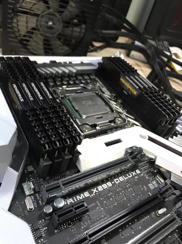 玩爆一切PCgame i9+128g大内存+RTX2080