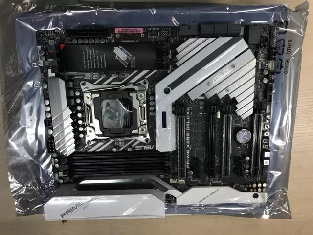 玩爆一切PCgame i9+128g大内存+RTX2080