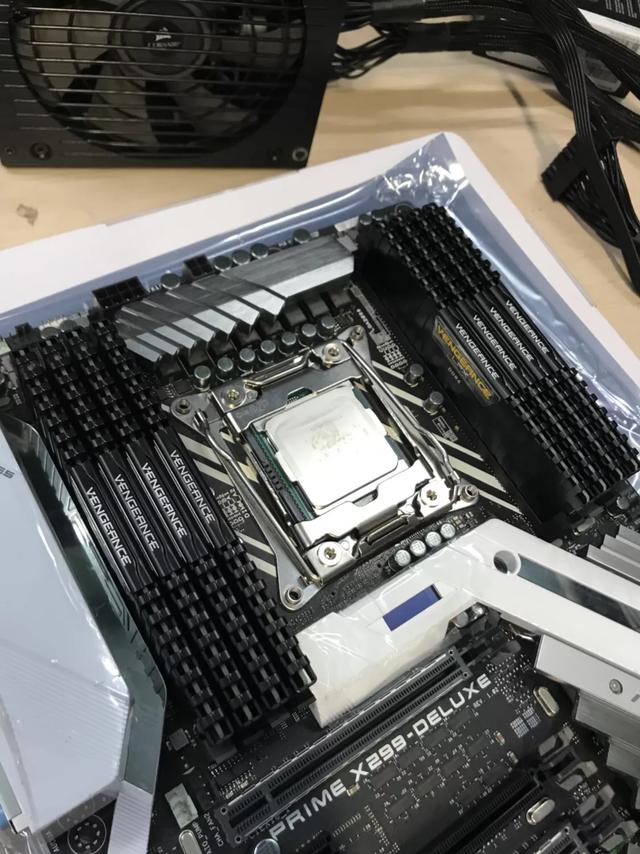 玩爆一切PCgame i9+128g大内存+RTX2080