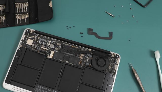 花2K买MacBook Air笔记本？小米：恭喜你