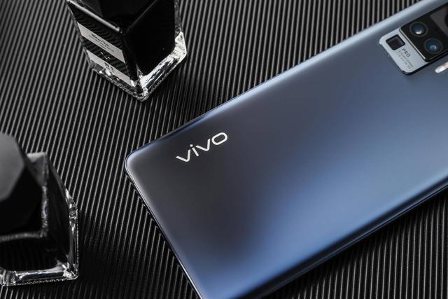 新一代拍照机皇登场！微云台加持，vivo X50 Pro坐拥超强防抖性能