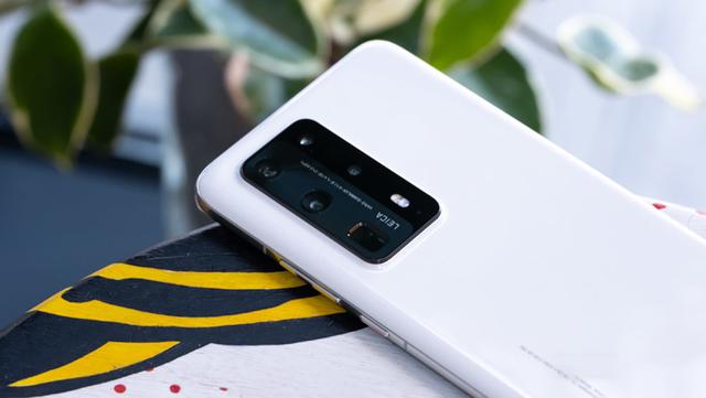 上半年最佳手机，华为P40 Pro+荣登拍照机皇，小米10 Pro续航冠军