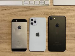 5.4英寸iPhone 12机模现身：对比iPhone 7和初代SE尺寸