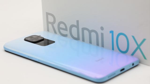 还发4G手机？网友翻出卢伟冰打脸言论，Redmi产品线全部亮相