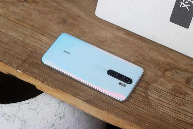 优秀！Redmi Note8系列全球销量突破3000万台，卢伟冰总结原因