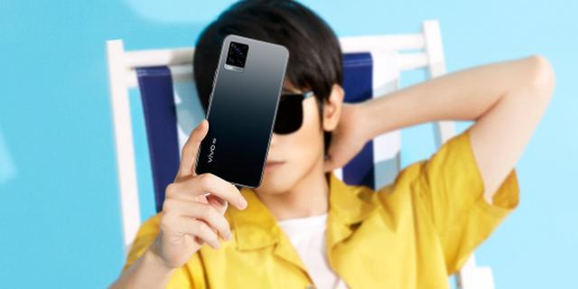 LISA代言vivo S7 发布会当晚话题登十国热搜