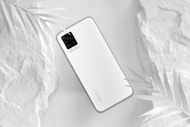 7.39毫米AG磨砂 vivo S7从设计上就拒绝同质化