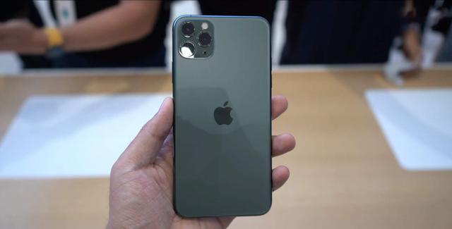 京东8月第一周热销机型TOP10，iPhone 11高居榜首，华为占四款