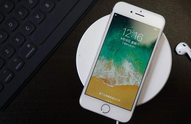 手持iPhone8两年了，说说使用感受！你们的iPhone6S还不换吗？