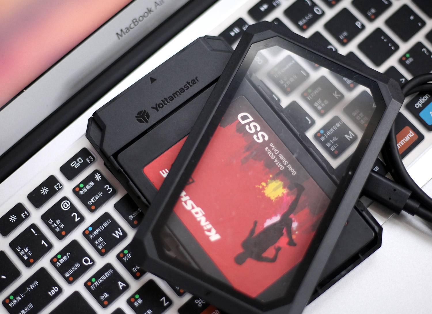 别让好看的硬盘藏起来,Yottamaster透明硬盘盒图赏