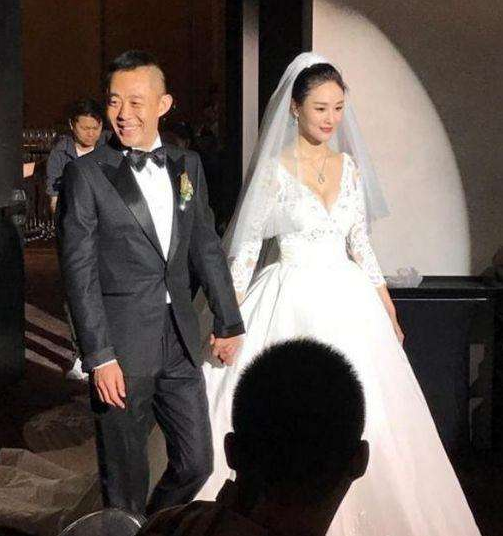 侯勇为潘雨辰“抛弃”妻子，9年后妻子活成了想要的样子