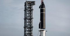 SpaceX 为 B5 超级重型助推器安装全套格栅翼