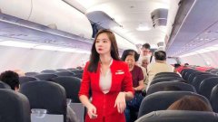 这个航空公司盛产美女网红空姐，今天一不小心就遇到了一个