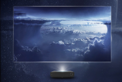 我太难了：激光电视与传统液晶电视争宠 到底买哪个?