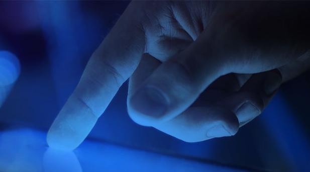 最新研究说对着屏幕伤眼伤脑还加速衰老，可是你舍得放下手机吗