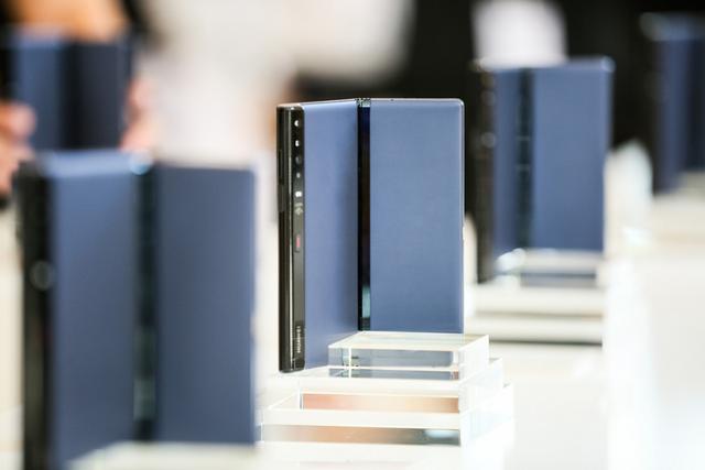 华为折叠手机发布了，但是春天还没到