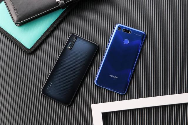 荣耀V20已经跌至2000以内，但现在入手却不合适了