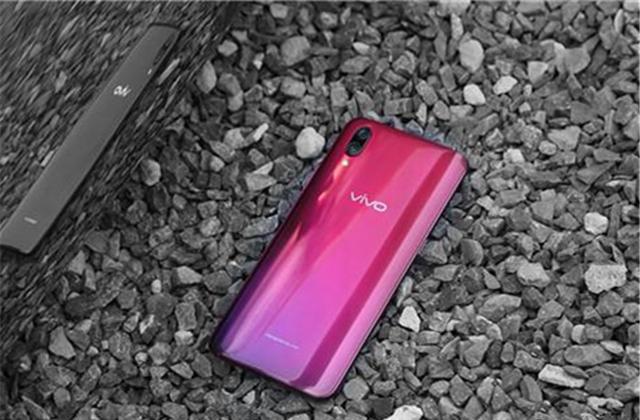 目前全面屏手机市场，这4款手机值得入手，哪款让你心动呢？