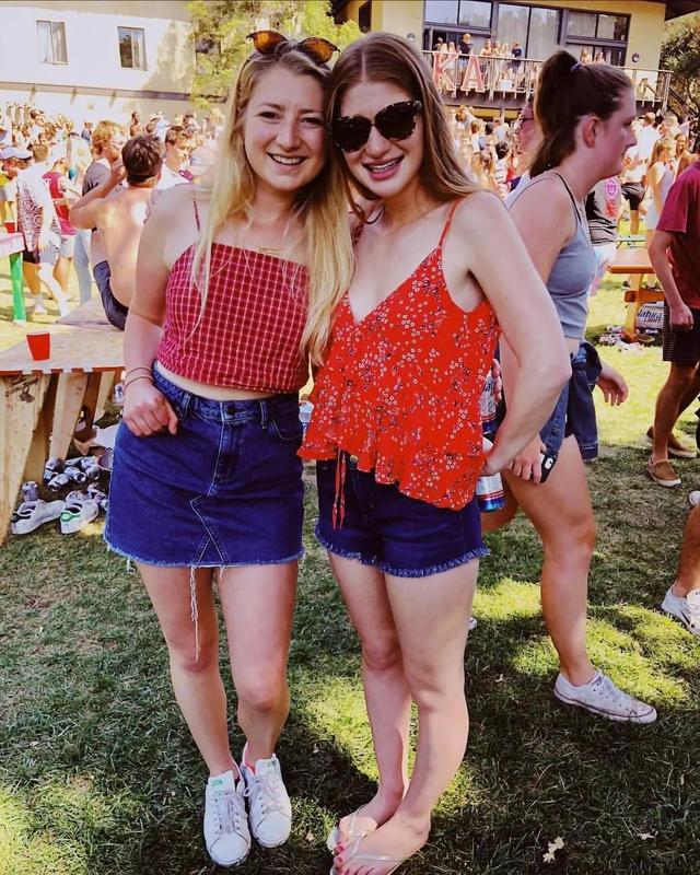 上亿身家却穿烂大街款，比尔盖茨的女儿刷新了大众对富二代的认知