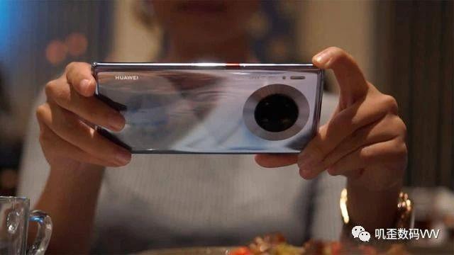 iPhone11拿下双11销量冠军，苹果成大赢家，华为其实输得不冤