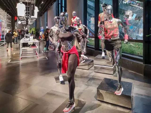 未来10年，会赚钱的实体店都有这5个特点