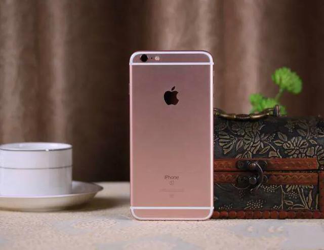 备受诟病的拼多多，是如何在短短的一年时间内成功洗白的？