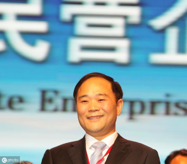 收购沃尔沃入股奔驰，背后的传奇创业人生，你不看不知道