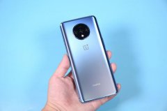 这手机屏幕值一个亿！苹果体验没它好！可惜中国人对它了解很少