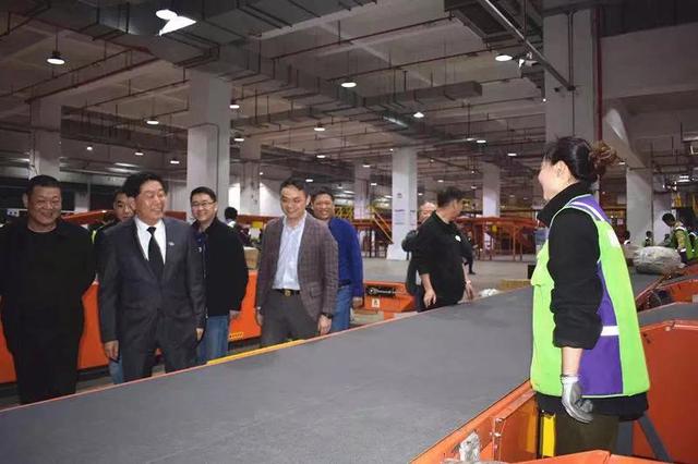 圆通、申通董事长奔赴双11一线，感谢快递小哥辛勤付出