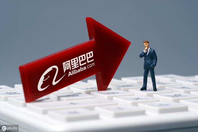 1万亿的差距，腾讯和阿里巴巴是“二龙戏珠”，还是一家独大？