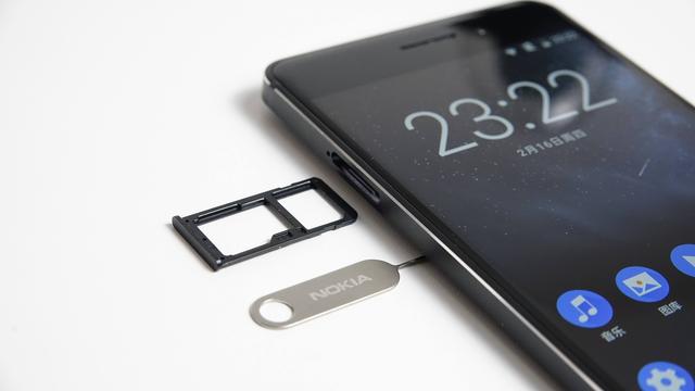 为什么有人要带着两个手机,看完安卓用户嘲笑苹果用户后我明白了