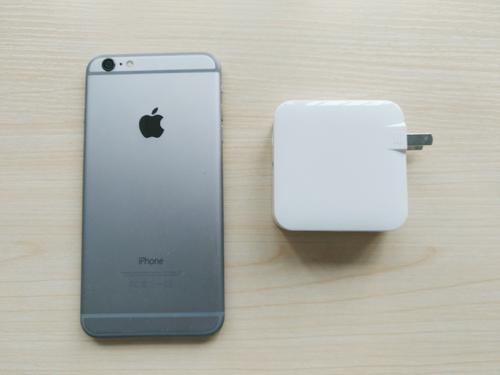 为什么有人要带着两个手机,看完安卓用户嘲笑苹果用户后我明白了