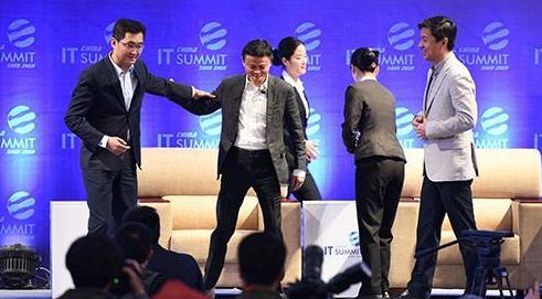 从井水不犯河水，到“大打出手”，二马相争的“硝烟”才刚刚开始