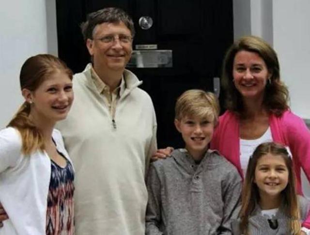 世界首富比尔·盖茨如今64岁，留下3个子女，如今现状如何？