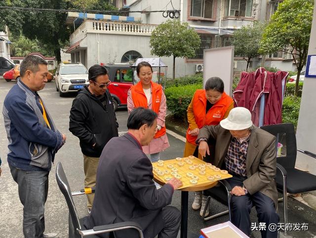 不忘初心、牢记使命！天府新区安公社区配备“养老管家”，试点智慧居家养老