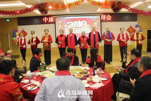 探青岛智慧养老：一块“手表”管起衣食住行医