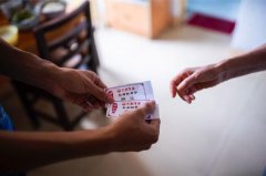 “互联网+养老配餐送餐”探索社区养老新模式