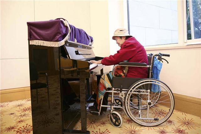 移动互联网的下半场，养老领域会是下一个风口吗？过去10年，不少创业者栽了跟头