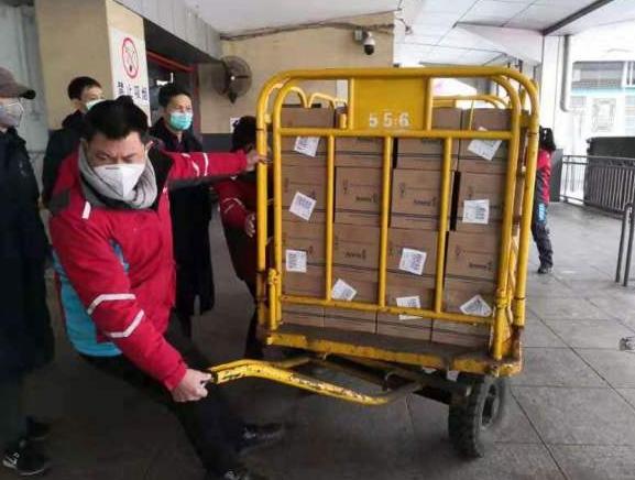 疫情下，京东、顺丰、美团都在跑，而阿里的菜鸟却不飞了