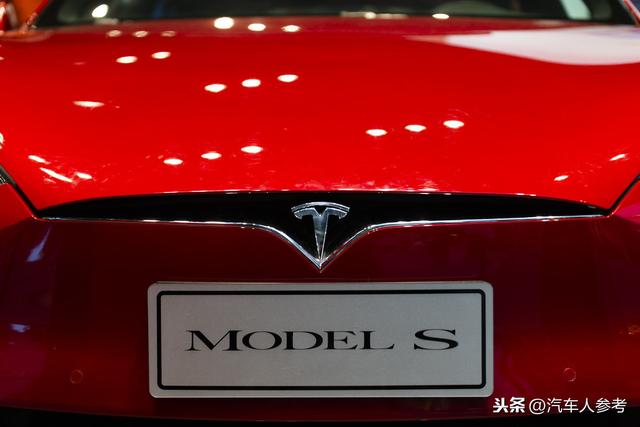 特斯拉屠杀2.0，自制电池，一步步打掉成本“底裤”