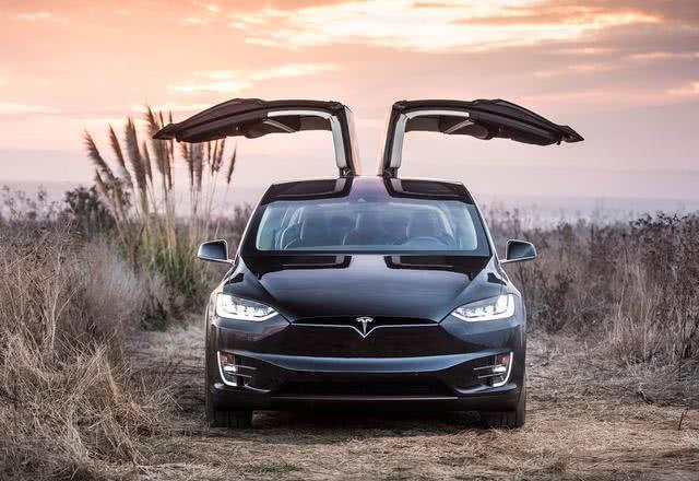 特斯拉和比亚迪差距有多大？对比各项数据，差距很明显