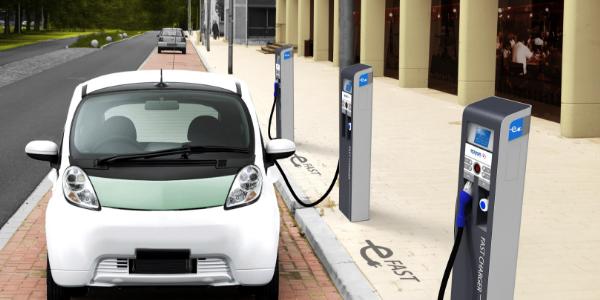 新能源缺点暴露，为何很多车主还是不愿换回燃油车，看完收获很大