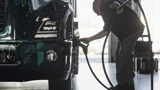 双速变速箱、280km续航，沃尔沃最赚钱电动车，如何秒杀特斯拉？