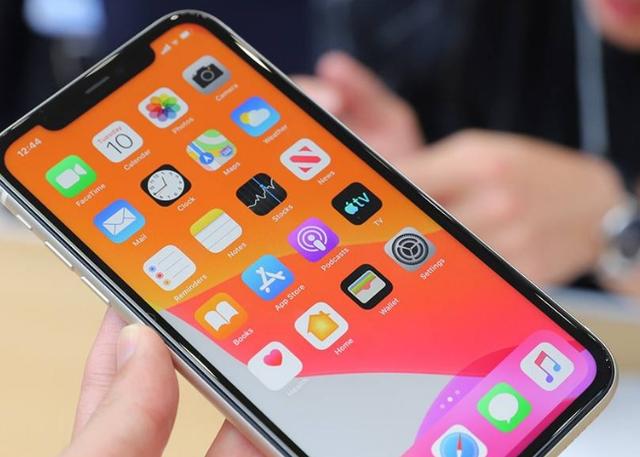 苹果手机很优秀，却没有5G产品，那么4G还值得去选择吗？