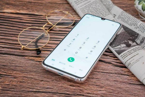 19年最差的5G手机！不到半年跳水一千多，好评度不高