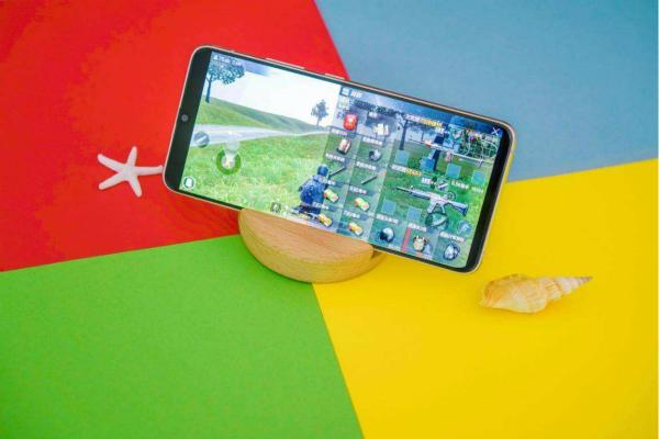 19年最差的5G手机！不到半年跳水一千多，好评度不高