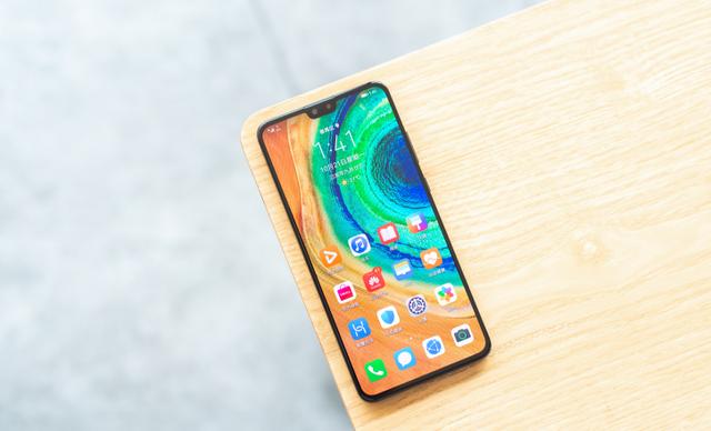 华为EMUI系统更新两个特征,多任务效率大增,流畅度媲美iPhone