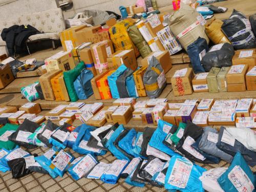 快递行业出现大洗牌，已有多家快递积累上万件货没人管